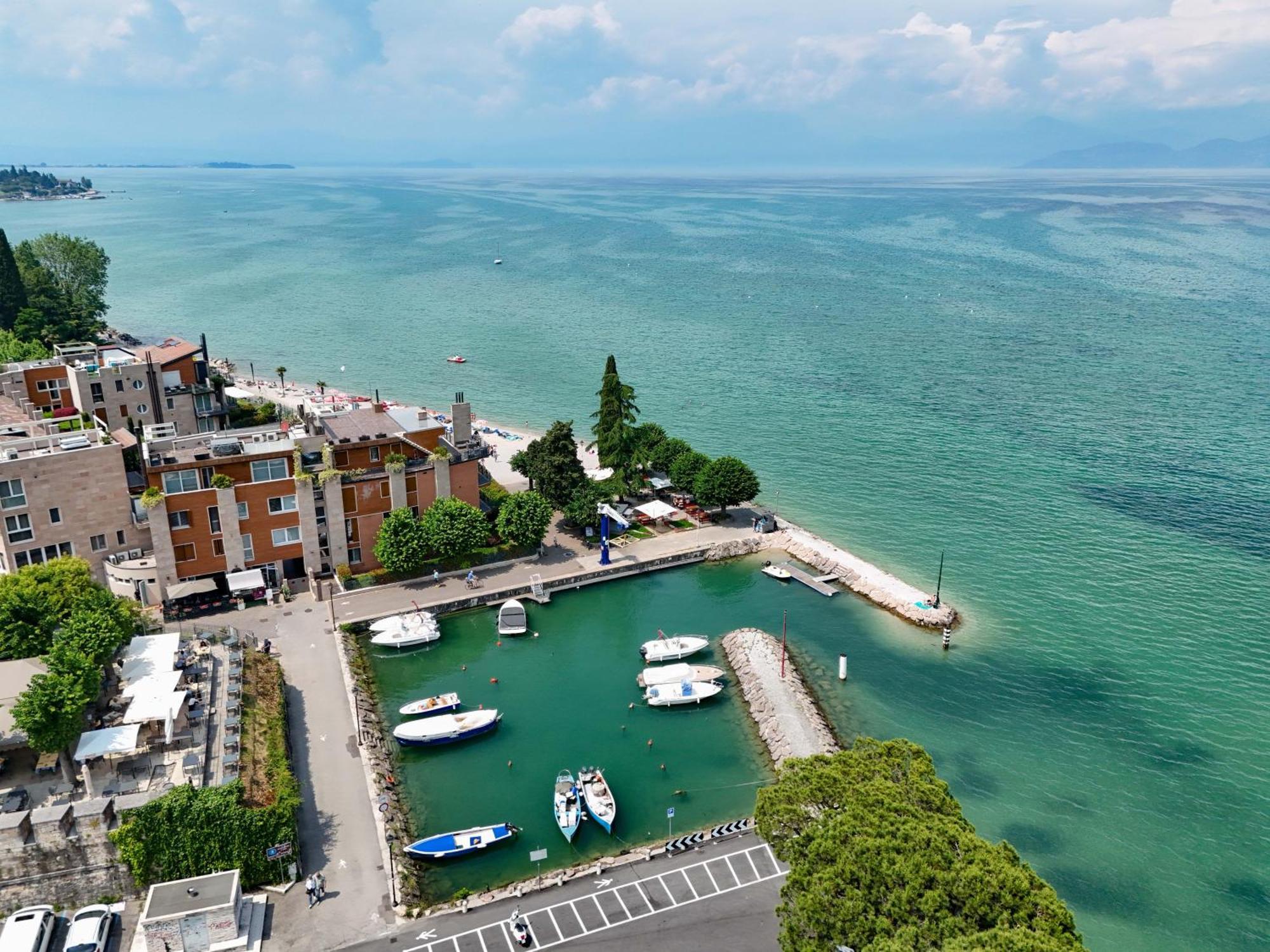 Dolceriva - The Lakefront Suite Peschiera del Garda Eksteriør bilde